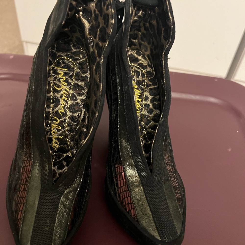 Irregular Choice “Half Eaten Apple”